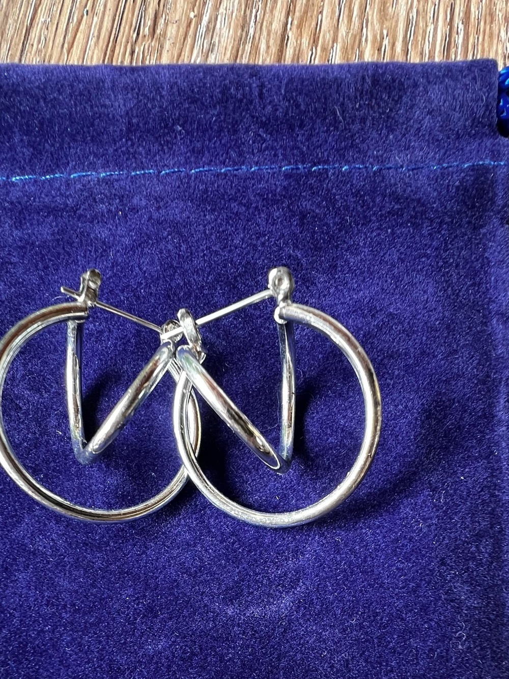Polished Silver Toned Hoop Earrings - Shiny Women's Hoops.